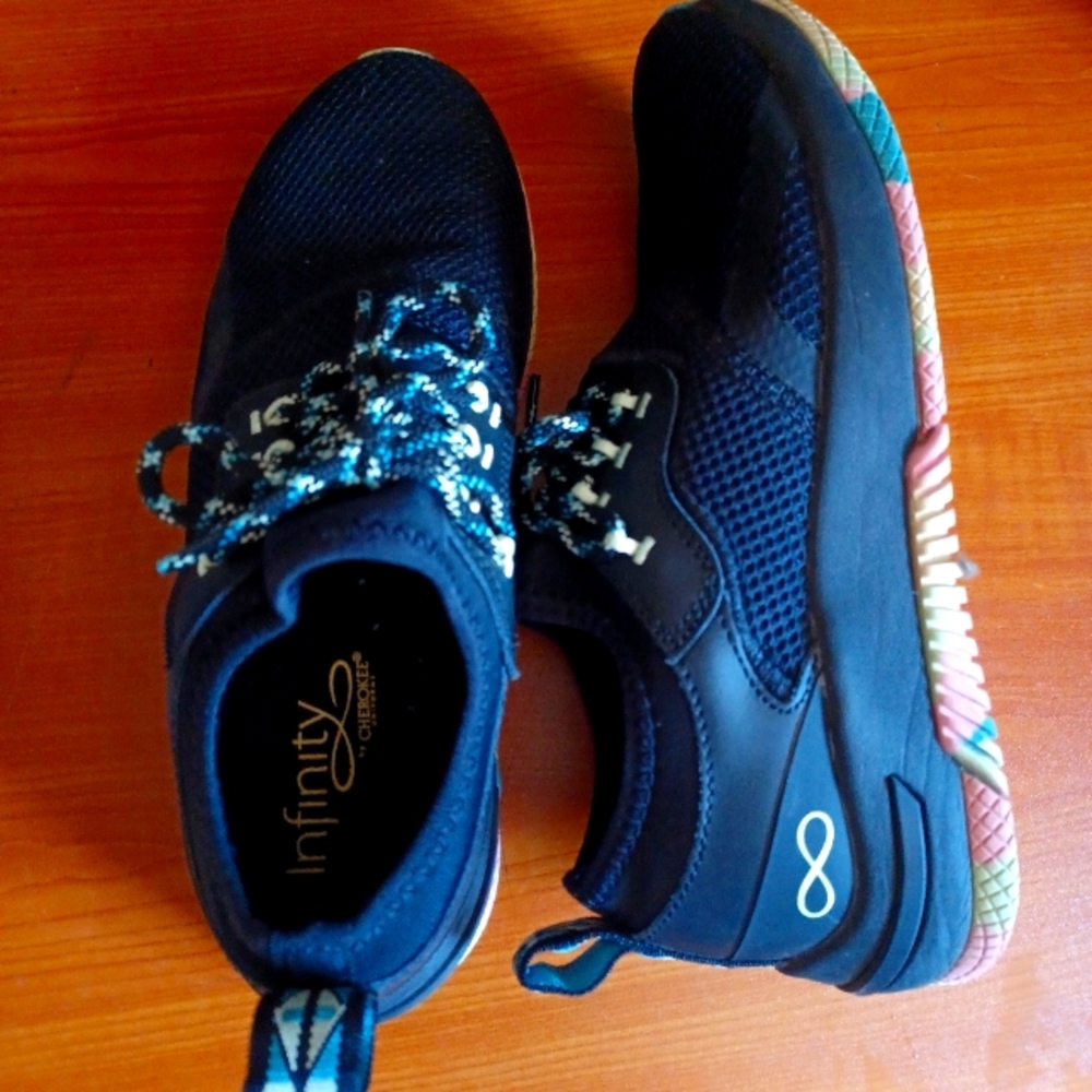 Cherokee Infinity Nurse shoes